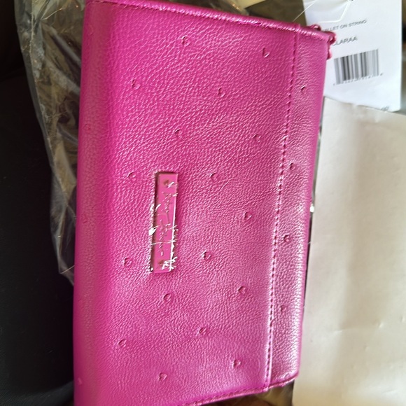 Betsy Johnson EMBELLISHED HEART CROSSBODY WALLET IN BERRY NWT - Picture 3 of 6